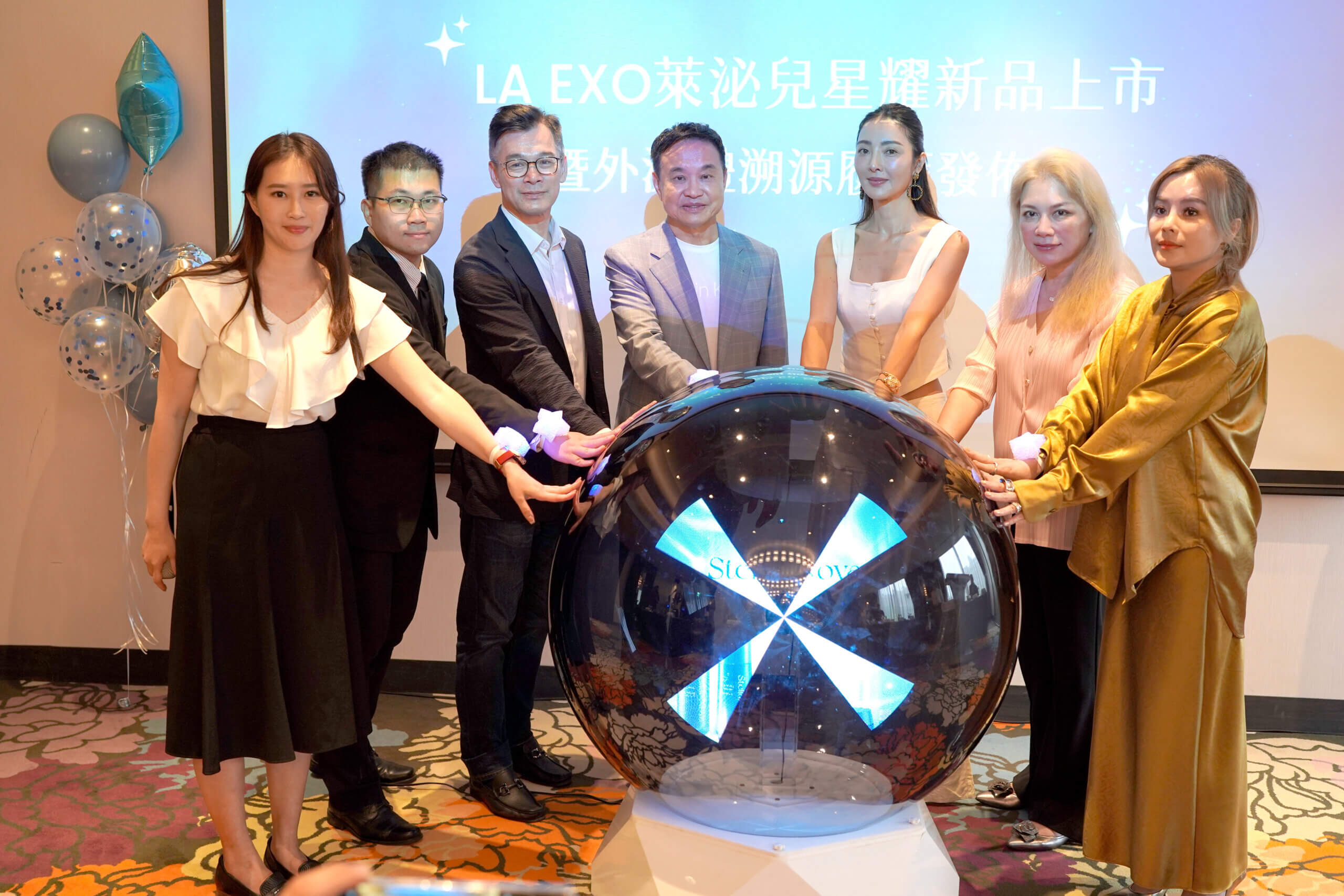 由左至右分別為：陞醫生技業務經理洪沛筠、品保主管黃帷綸、董事長謝儒生、國際外泌體研究先驅沈湯龍教授、尼斯診所院長王思菁、美容專家徐合慧。